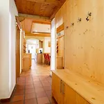 Schweizerhof Margrith Apartman Huben